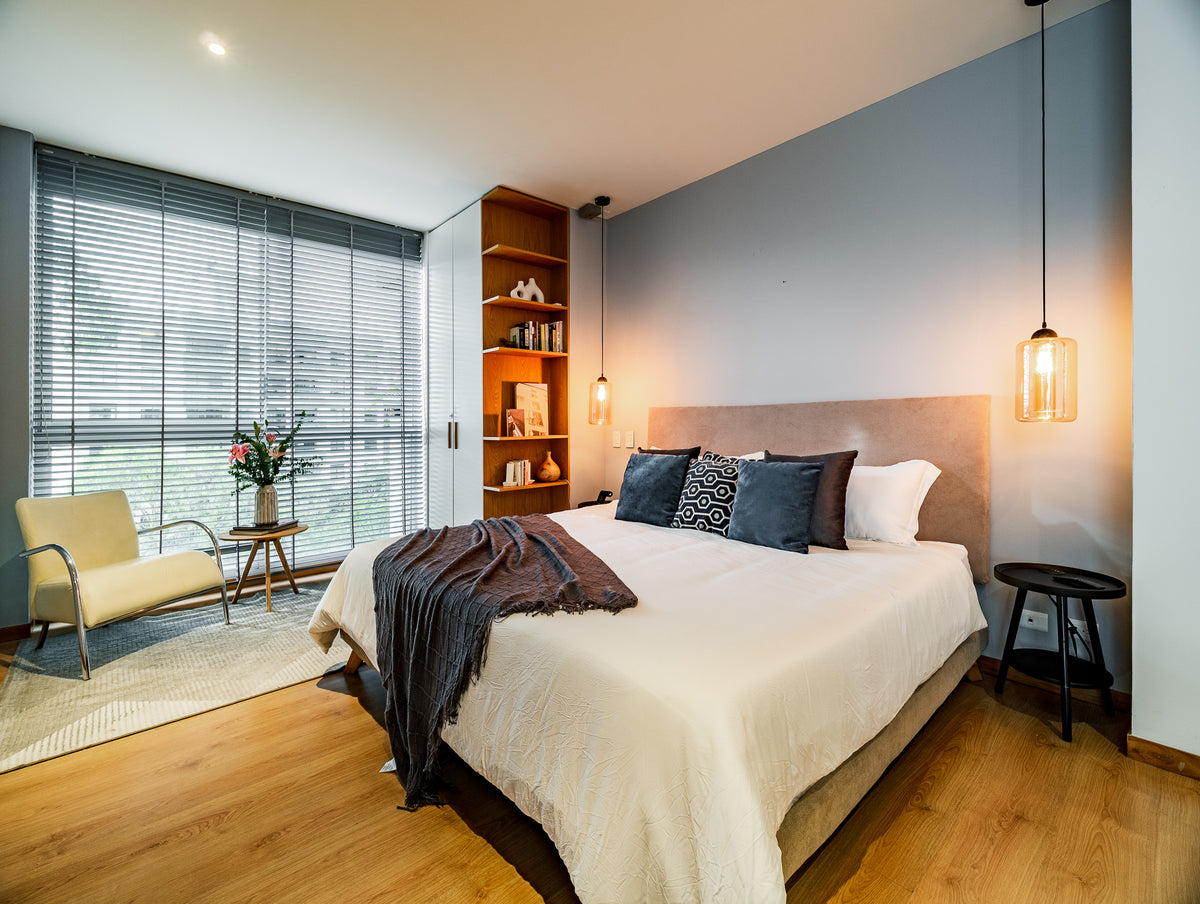 Penthouse con Terraza, Jacuzzi y Vista Natural en El Poblado – A 5 Min de Provenza