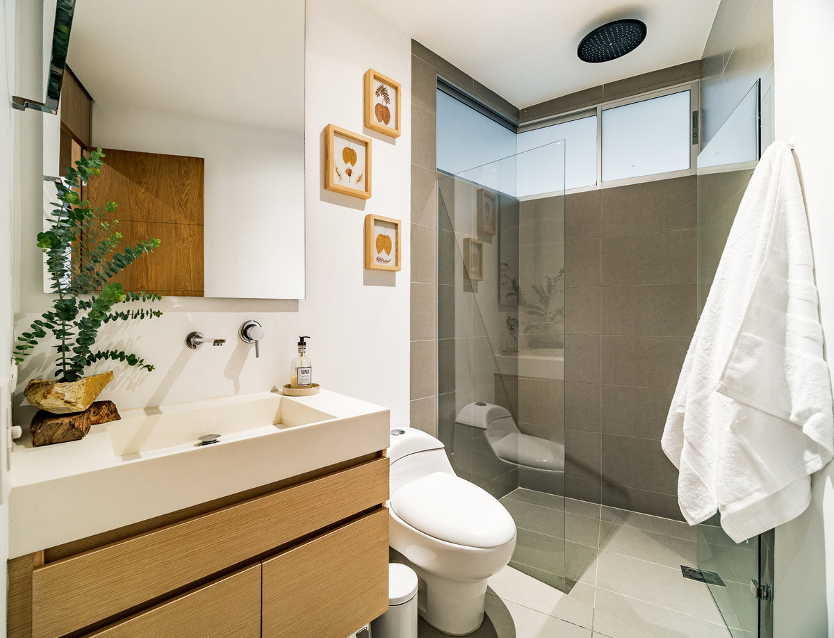 Penthouse con Terraza, Jacuzzi y Vista Natural en El Poblado – A 5 Min de Provenza