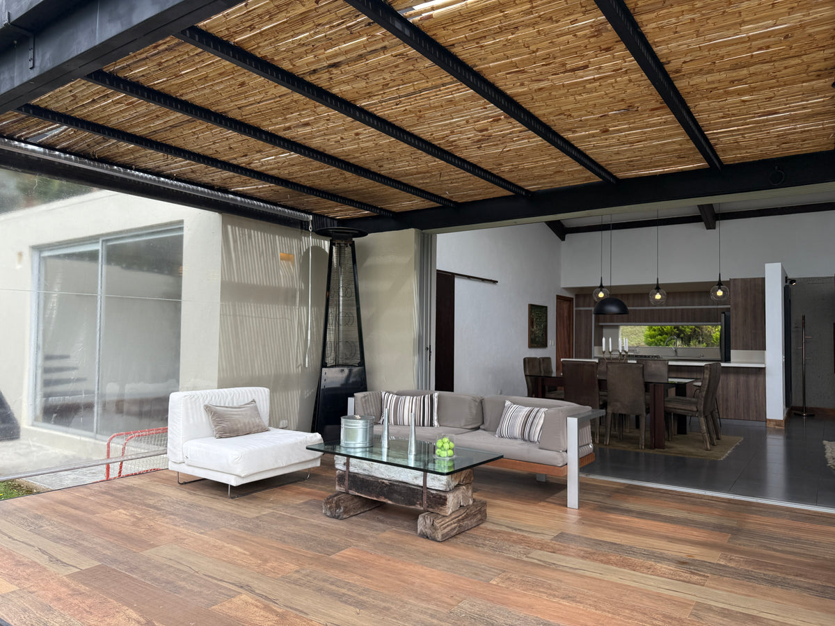 Casa en Palmas cerca al Mall Indiana con lote amplio, rooftop y zonas comunes