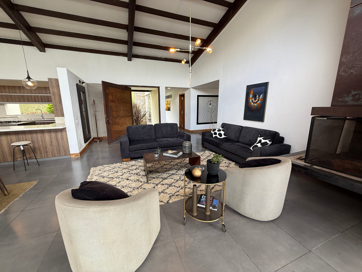 Casa en Palmas cerca al Mall Indiana con lote amplio, rooftop y zonas comunes