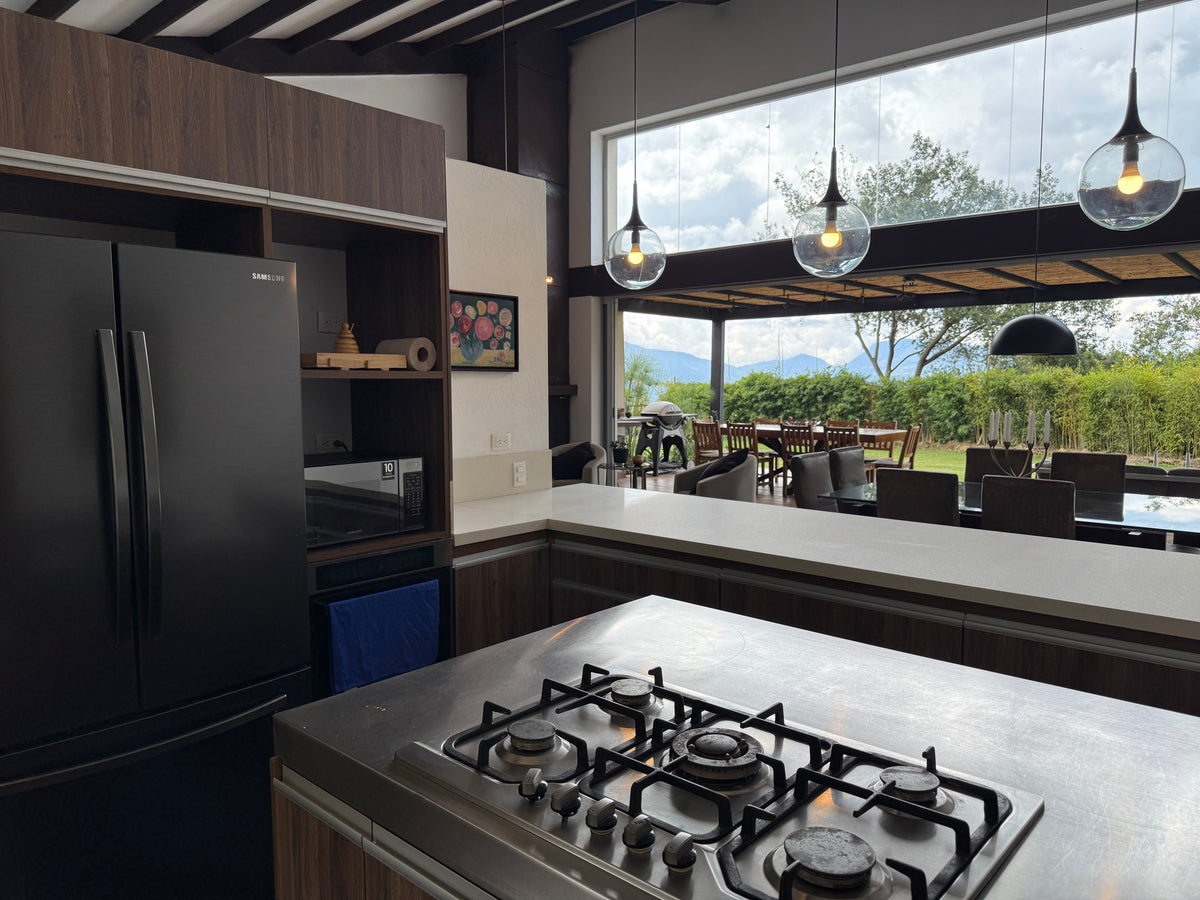 Casa en Palmas cerca al Mall Indiana con lote amplio, rooftop y zonas comunes