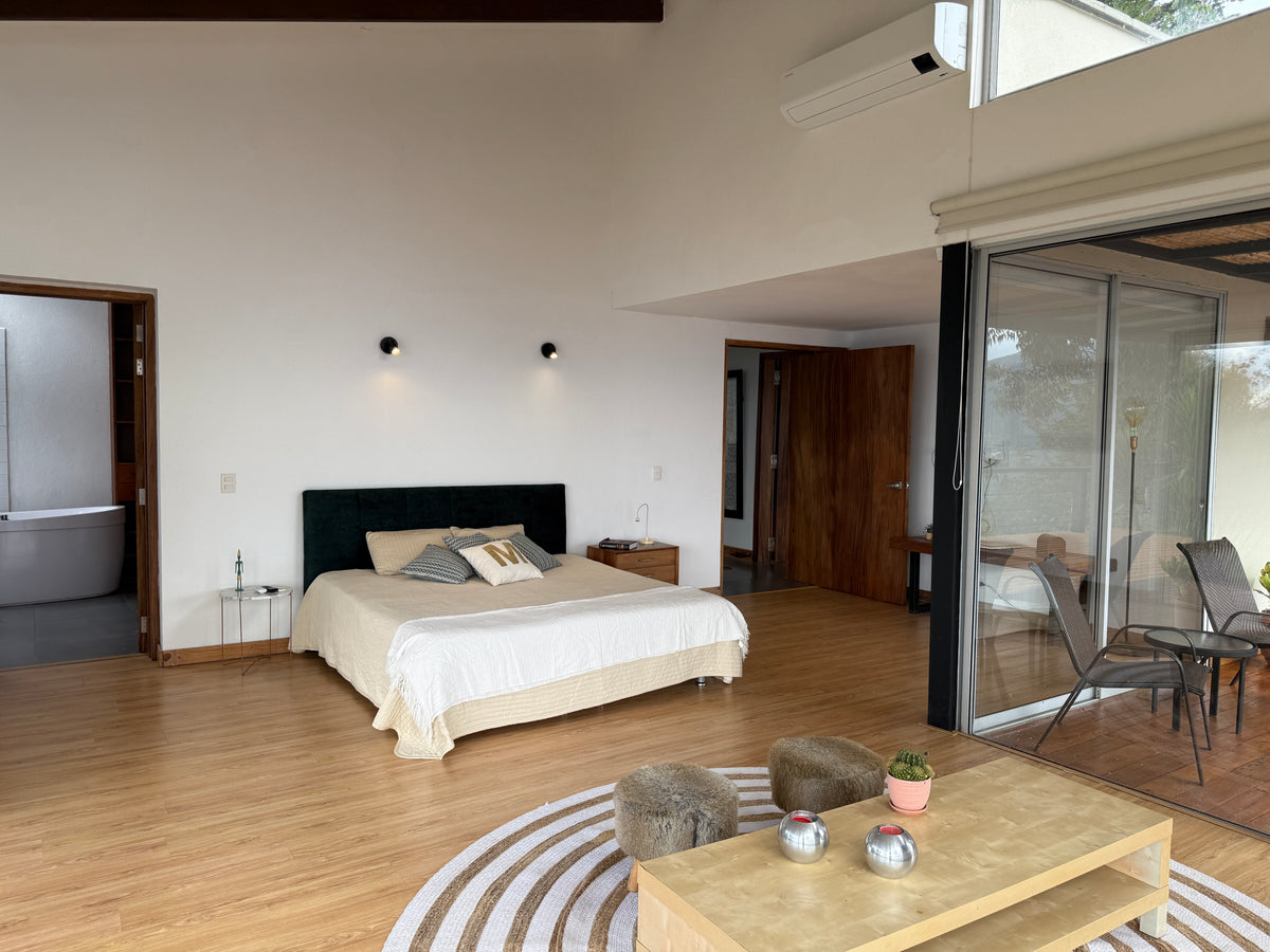 Casa en Palmas cerca al Mall Indiana con lote amplio, rooftop y zonas comunes