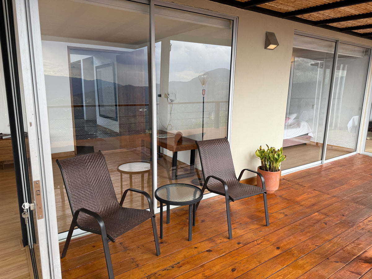 Casa en Palmas cerca al Mall Indiana con lote amplio, rooftop y zonas comunes