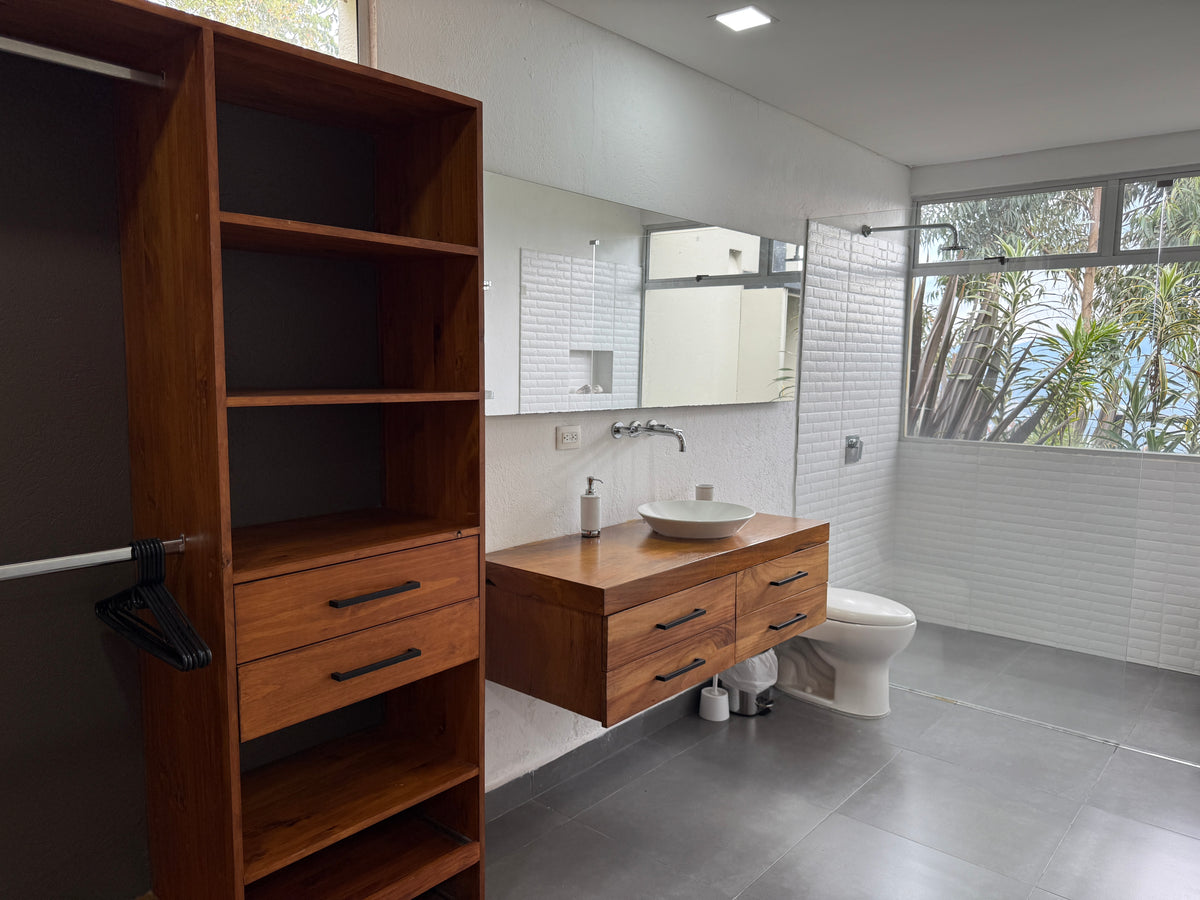 Casa en Palmas cerca al Mall Indiana con lote amplio, rooftop y zonas comunes