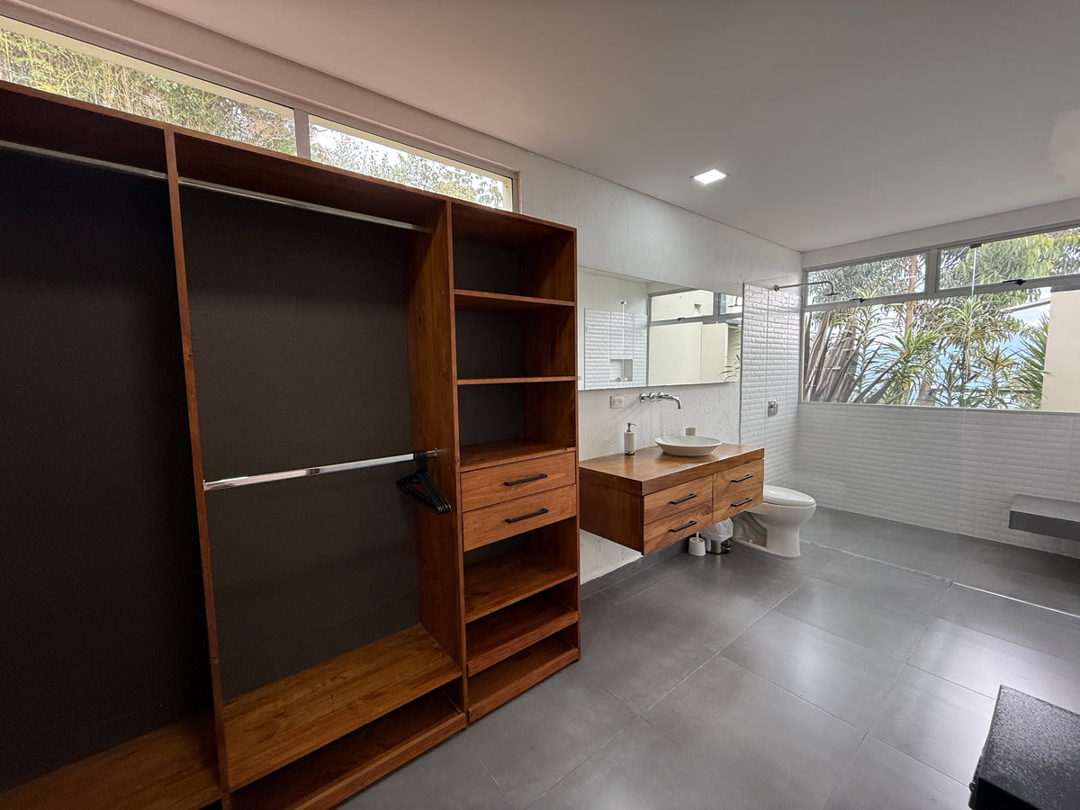 Casa en Palmas cerca al Mall Indiana con lote amplio, rooftop y zonas comunes