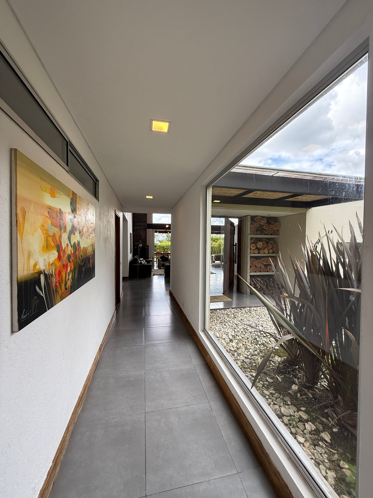 Casa en Palmas cerca al Mall Indiana con lote amplio, rooftop y zonas comunes