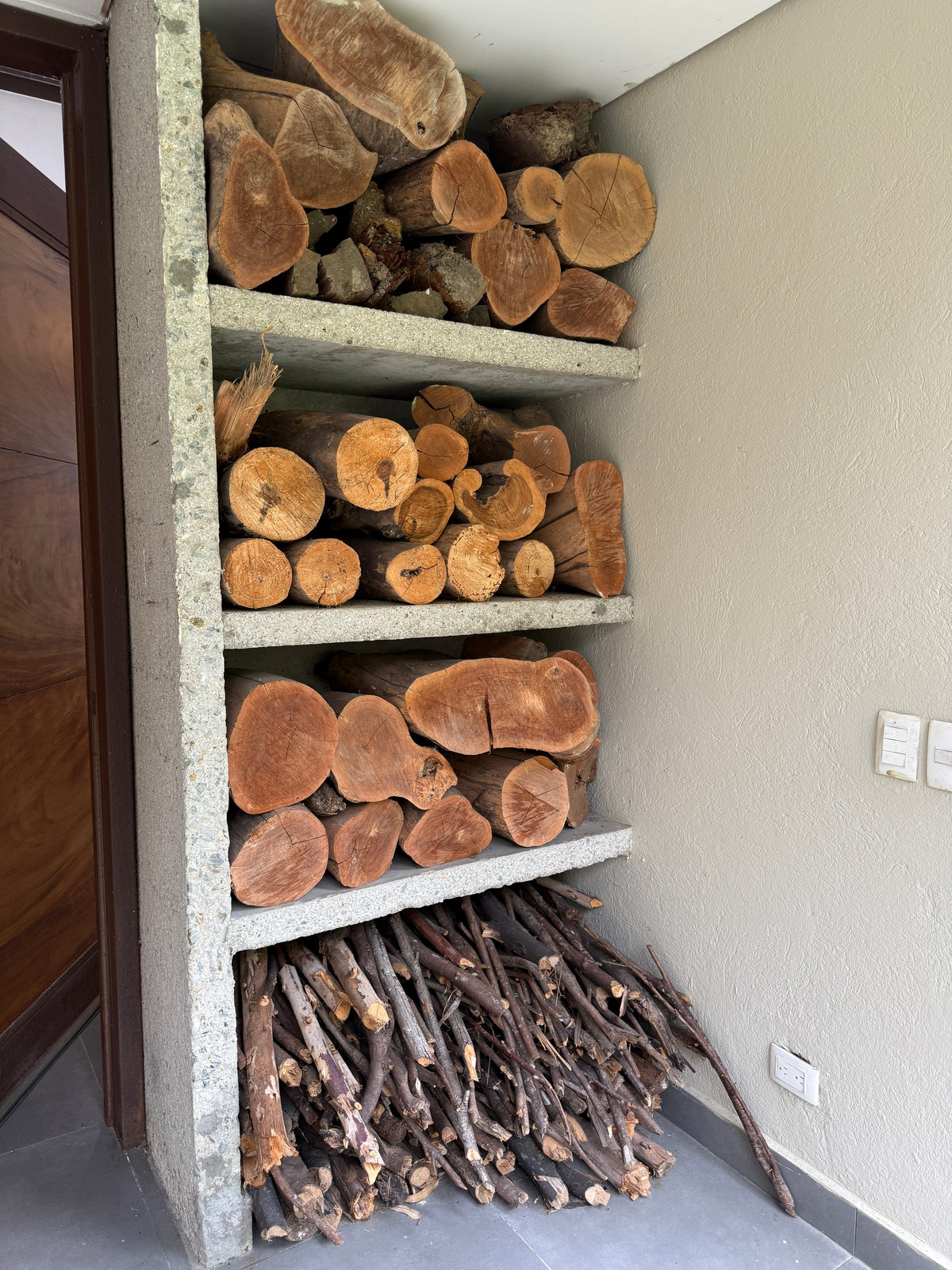 Casa en Palmas cerca al Mall Indiana con lote amplio, rooftop y zonas comunes