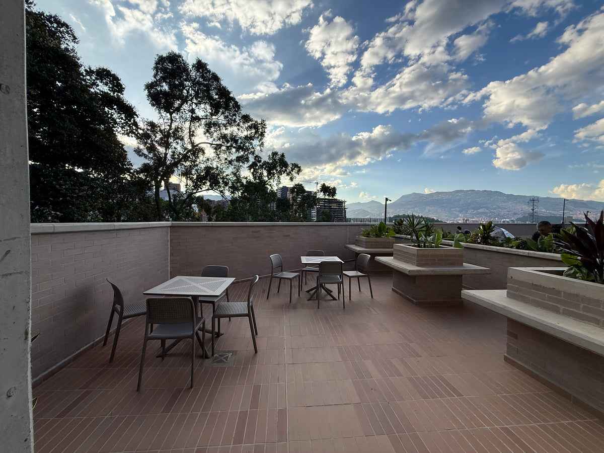 Apartamento amoblado en Castropol El Poblado con vista 2BR