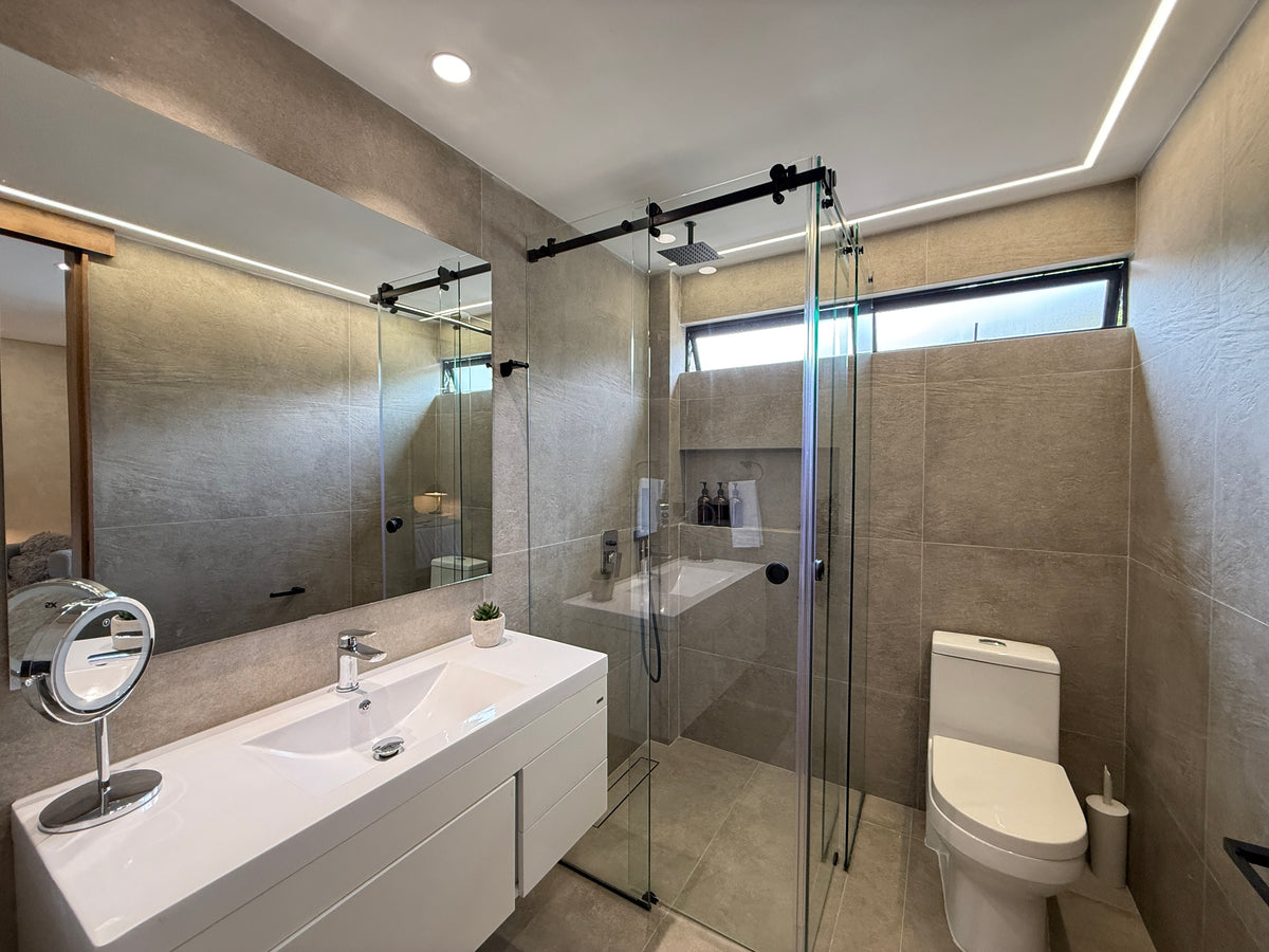 Casa independiente en Alto de las Palmas con jacuzzi, BBQ y diseño moderno