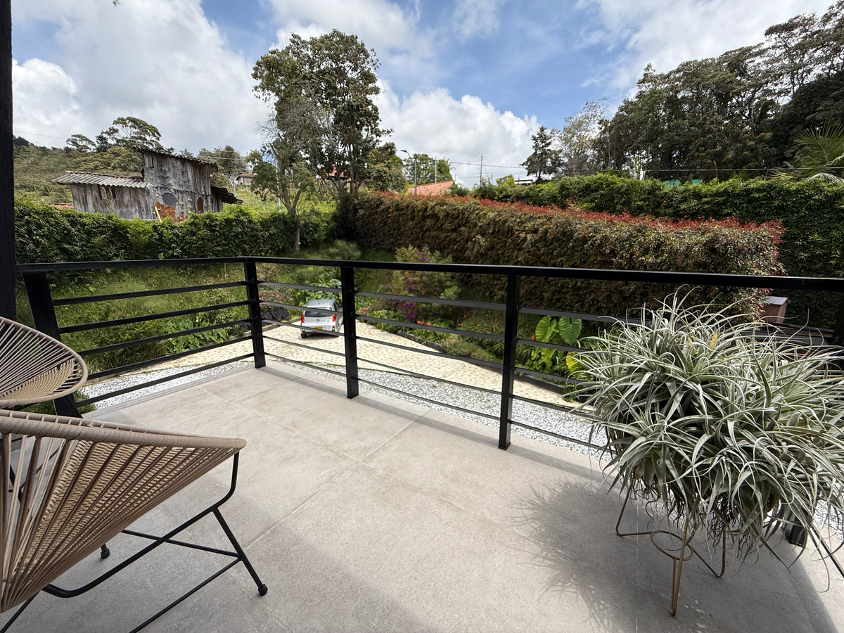 Casa independiente en Alto de las Palmas con jacuzzi, BBQ y diseño moderno
