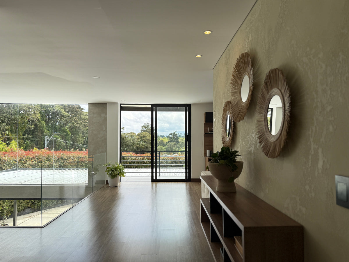 Casa independiente en Alto de las Palmas con jacuzzi, BBQ y diseño moderno