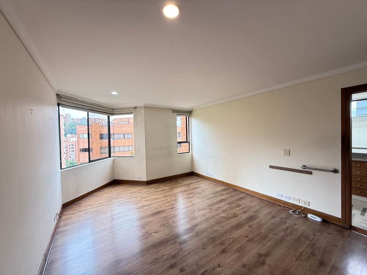 Apartamento en venta en la Milla de Oro, El Poblado – Calle cerrada