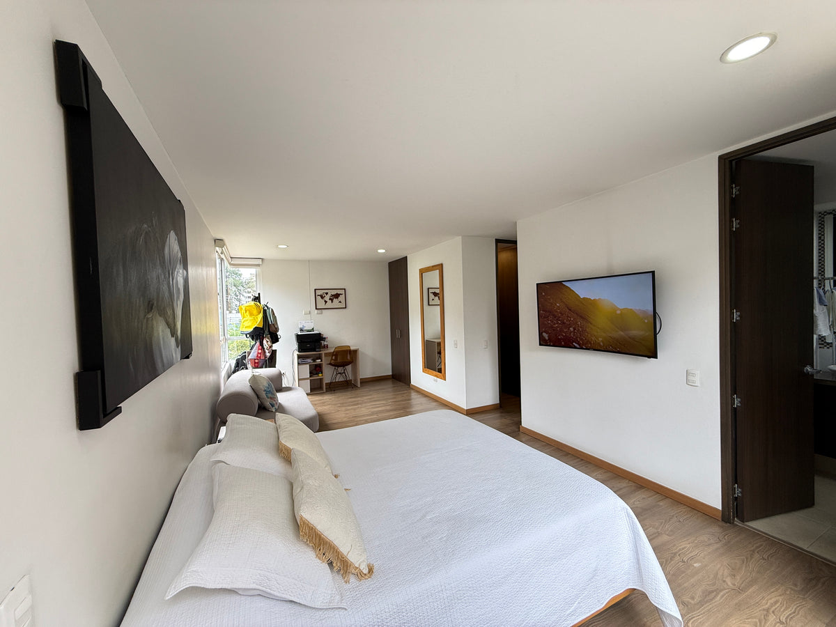 Apartamento en Loma de los Parra, El Poblado con zonas comunes y excelente ubicación