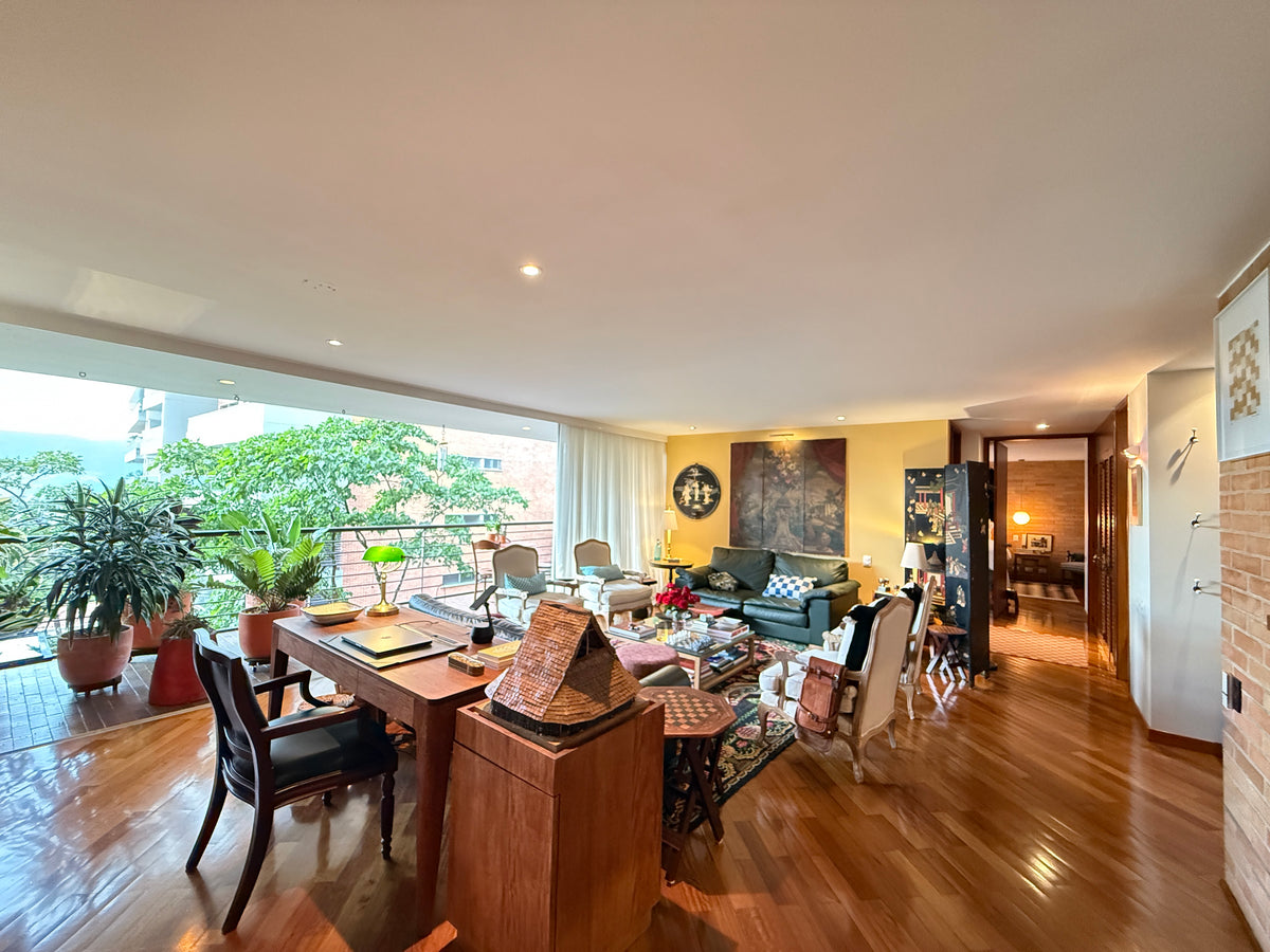 Apartamento Sector San Lucas 2 BR, vista verde - Edificio Boutique