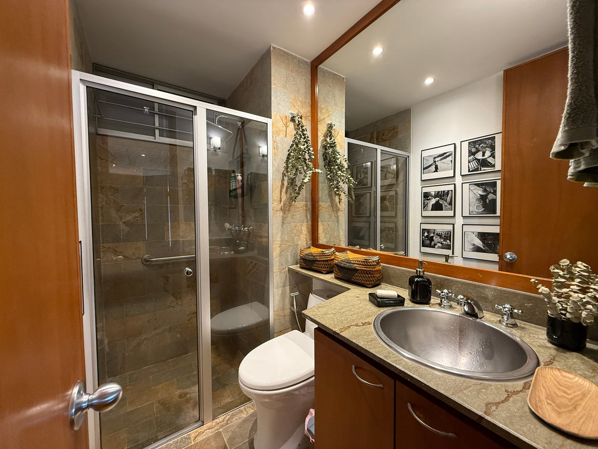 Apartamento Sector San Lucas 2 BR, vista verde - Edificio Boutique