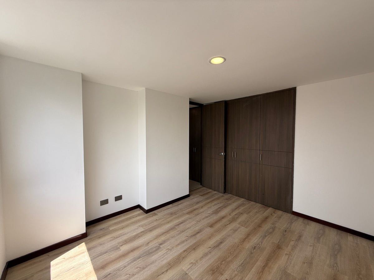 Apartamento en La Caleracon vista panorámica sin registro y excelente distribución