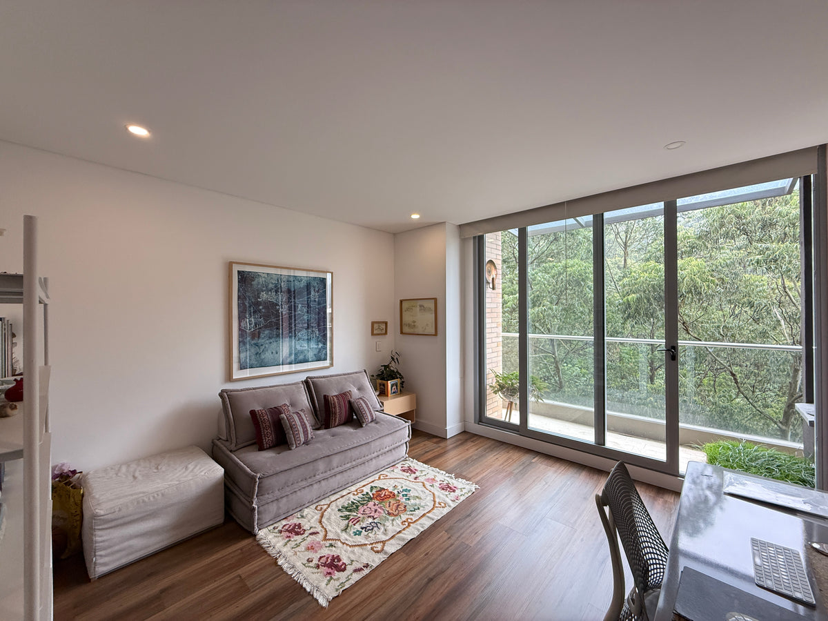 Apartamento en Cola de Zorro con balcón y vista verde