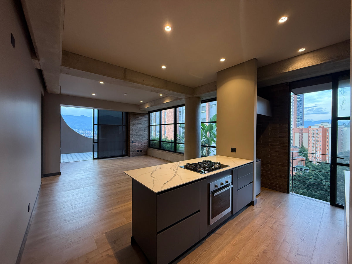 Apartment in Castropol, El Poblado with a privileged location