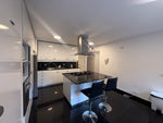 Apartamento amoblado en Vizcaya, El Poblado 167 m² con balcón y amplios espacios