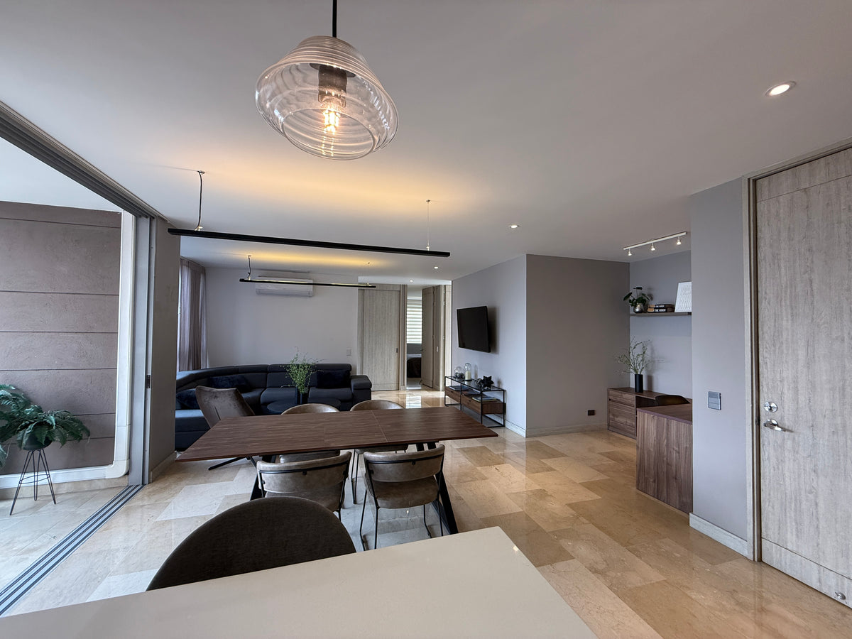 Apartamento 3 habitaciones, balcón y vista a la ciudad |RENTADO|