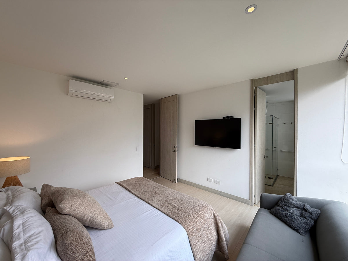 Apartamento 3 habitaciones, balcón y vista a la ciudad |RENTADO|