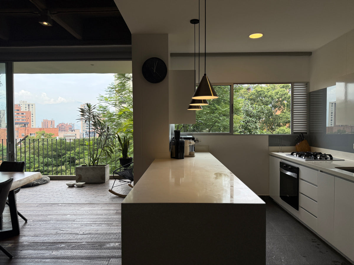 Apartamento de 137 m² sector las Lomas – 2 habitaciones y balcón con vista verde