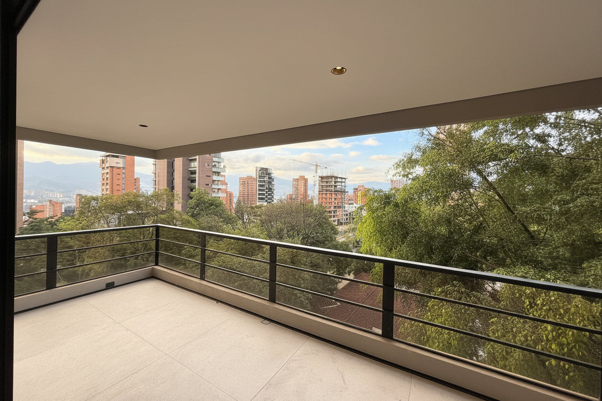 Apartamento remodelado Sector Alejandría con balcón, 3 habitaciones y vista