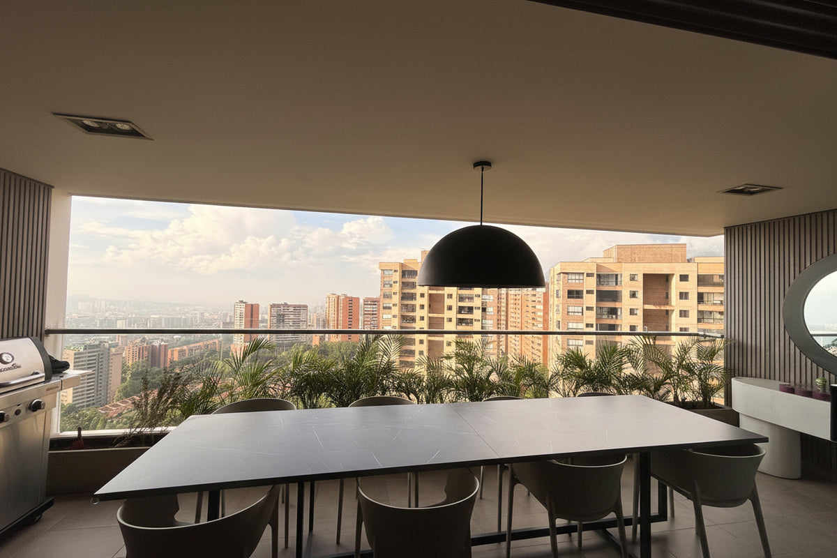 Apartment in Loma de las Brujas Envigado 250 m² with panoramic view and large common areas