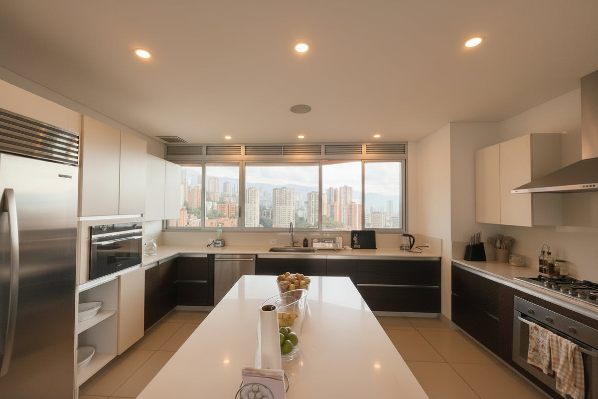 Apartment in La Concha sector, El Poblado 406 m² with panoramic view, 3 bedrooms
