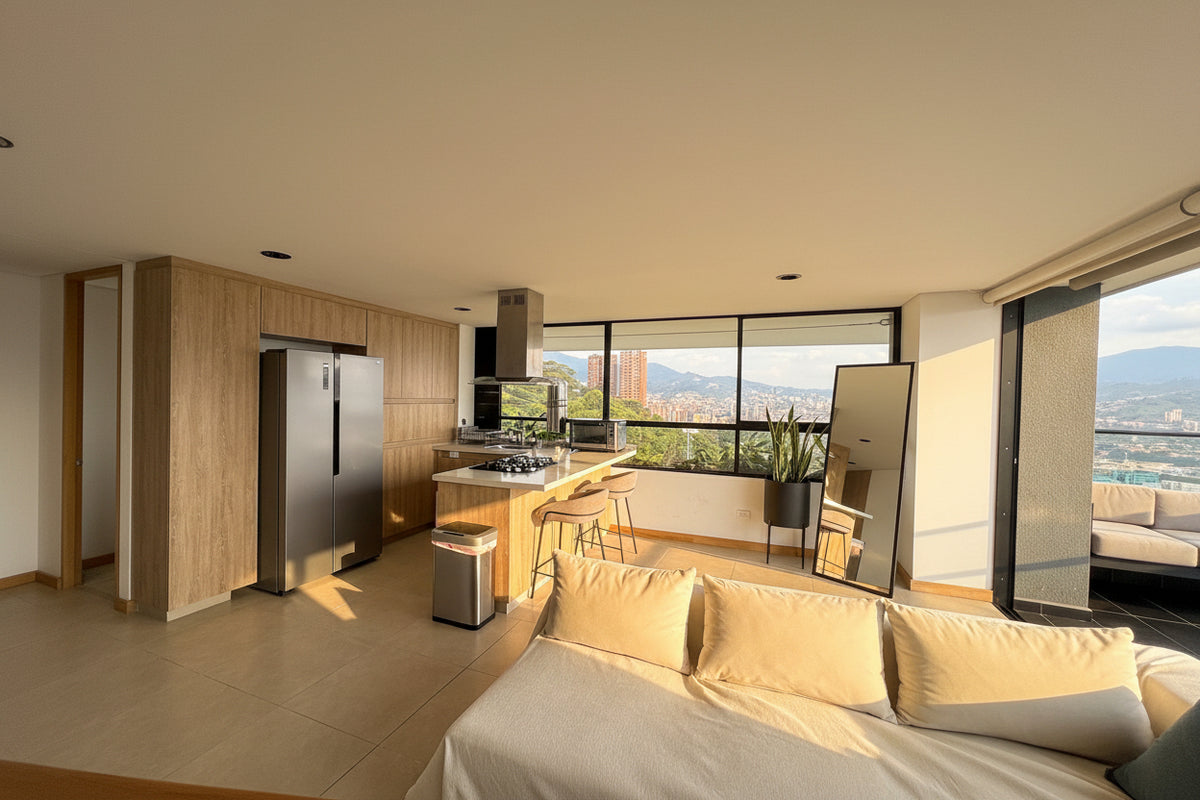 Apartamento amoblado en renta en Palmas El Poblado con terraza y BBQ