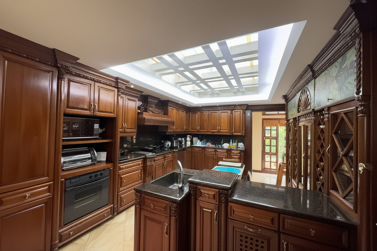 Casa con Gran Jardín y Alto Potencial de Remodelación en El Poblado