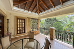 Casa con Gran Jardín y Alto Potencial de Remodelación en El Poblado