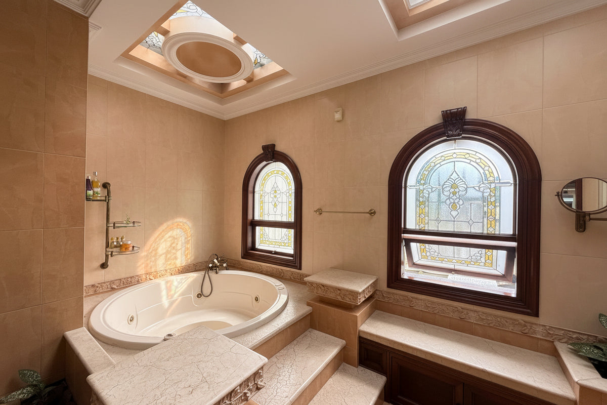 Casa con Gran Jardín y Alto Potencial de Remodelación en El Poblado