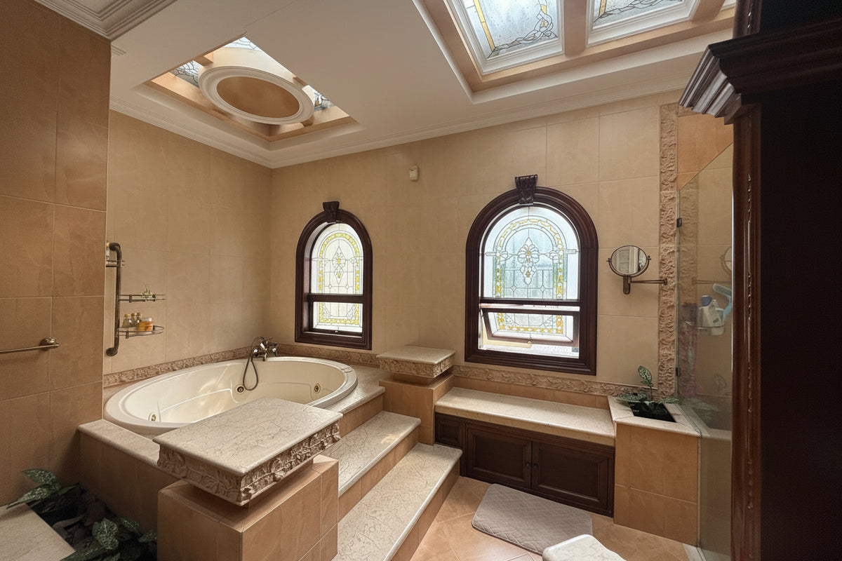 Casa con Gran Jardín y Alto Potencial de Remodelación en El Poblado