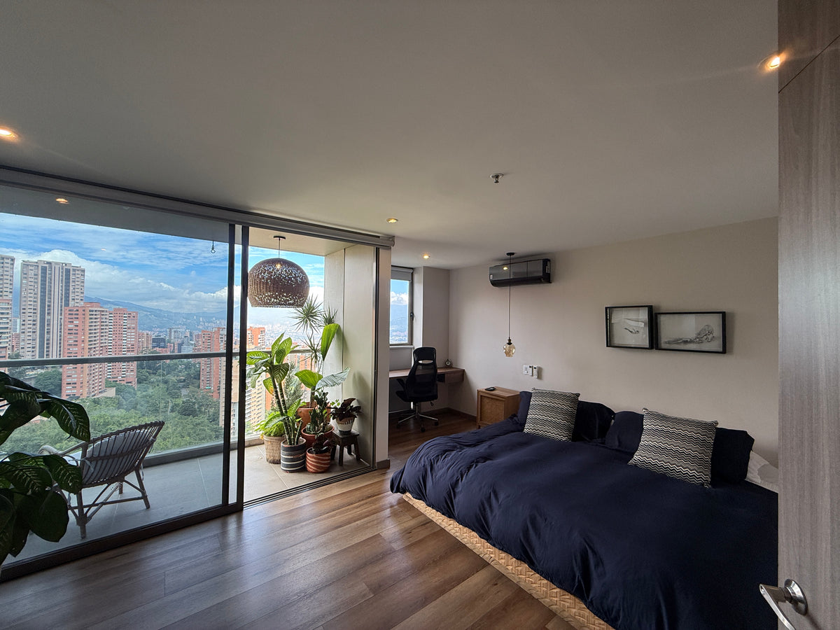 Penthouse Triplex Amoblado en El Poblado | 211 m² y Jacuzzi