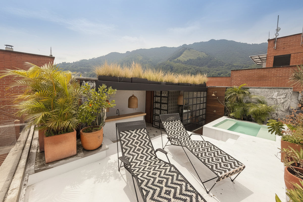 Penthouse Triplex Amoblado en El Poblado | 211 m² y Jacuzzi