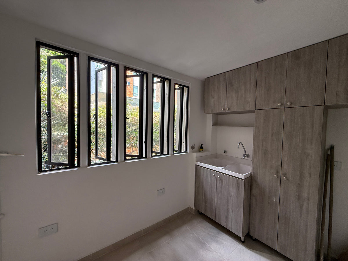 Apartamento remodelado en Castropol, El Poblado | 295 m² con acabados modernos