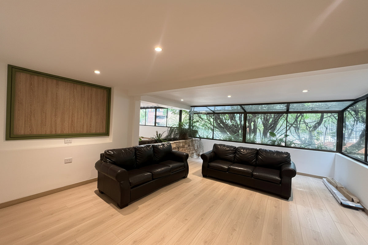 Apartamento remodelado en Castropol, El Poblado | 295 m² con acabados modernos