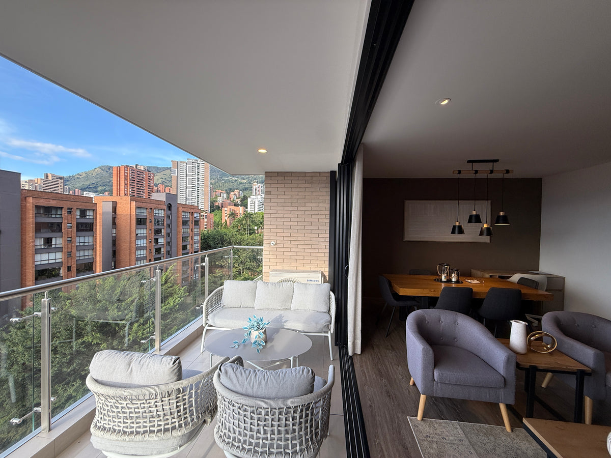 Apartamento moderno en El Poblado Transversal Inferior | 2 habitaciones | Balcón con vista Panorámica