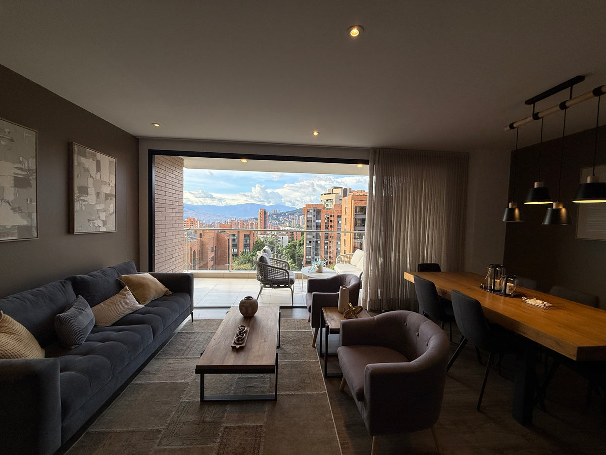Apartamento moderno en El Poblado Transversal Inferior | 2 habitaciones | Balcón con vista Panorámica