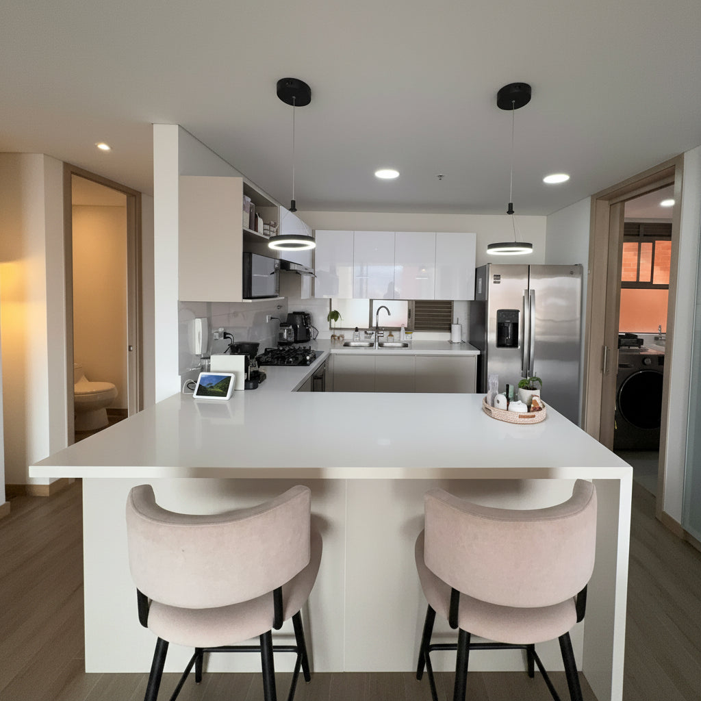 Apartamento amoblado en Castropol, El Poblado | 123 m², 3 habitaciones y balcón