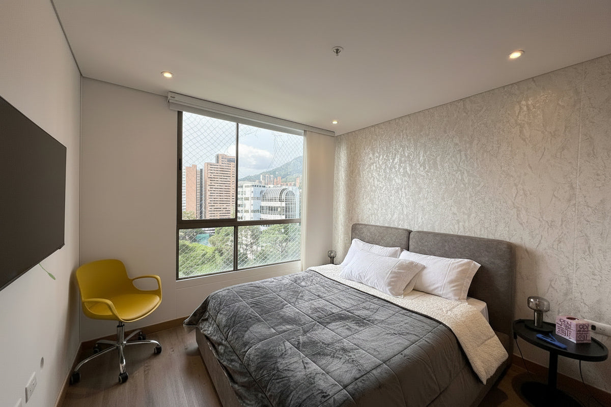 Apartamento amoblado en Castropol, El Poblado | 123 m², 3 habitaciones y balcón