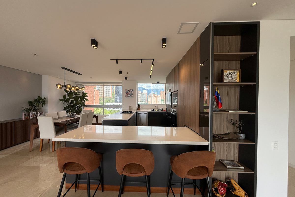 Apartamento en El Tesoro, El Poblado, con 198 m², vista panorámica y completas zonas comunes
