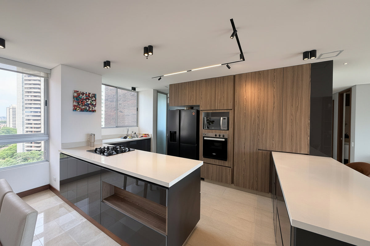 Apartamento en El Tesoro, El Poblado, con 198 m², vista panorámica y completas zonas comunes