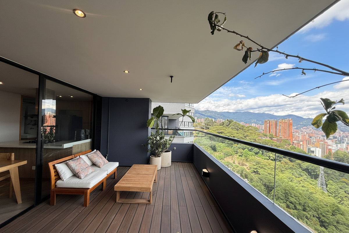 Apartamento en venta en El Poblado con vista panorámica y rooftop | 111 m² | Amoblado