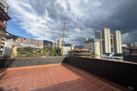 Penthouse con terraza en Milla de Oro oportunidad para remodelar | 7 Habitaciones, Ascensor Privado y Amenidades