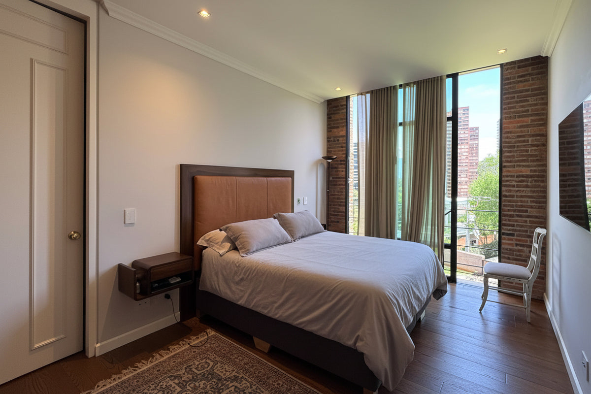 Exclusivo apartamento de 256 m² con estudio y 3 parqueaderos en El Poblado