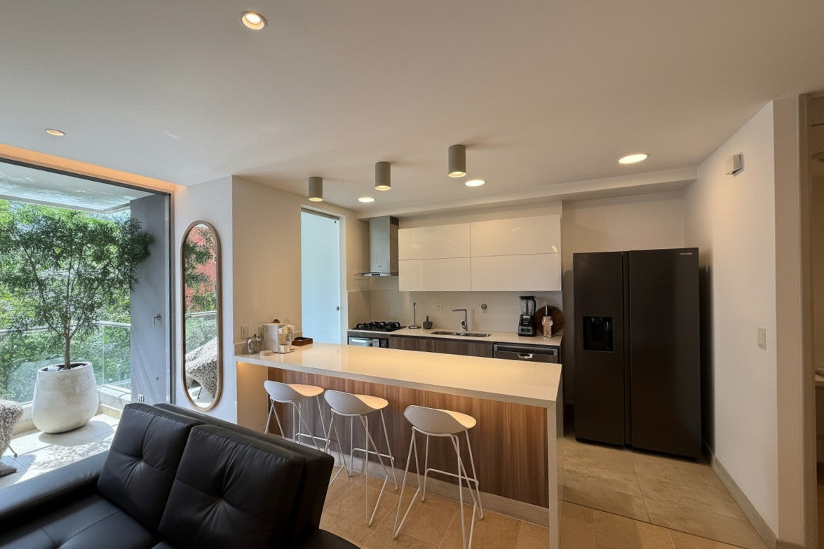 Apartamento amoblado con terraza y jacuzzi en Lalinde, El Poblado