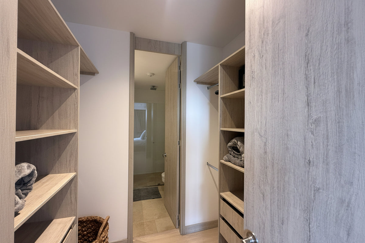 Apartamento amoblado con terraza y jacuzzi en Lalinde, El Poblado