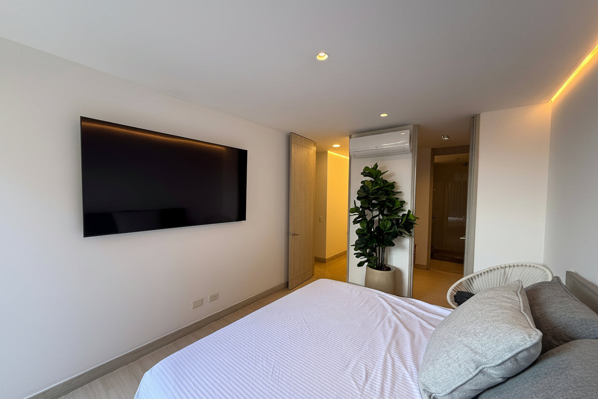 Apartamento amoblado con terraza y jacuzzi en Lalinde, El Poblado